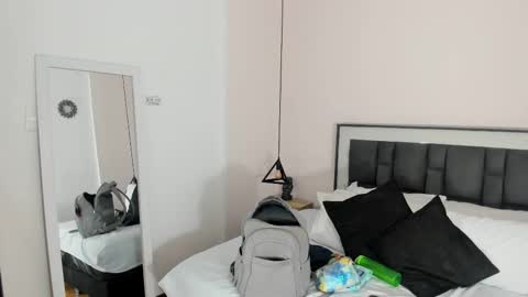 valentina online show from November 2025 09:55:02 AM