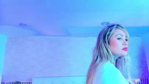 Im Victoria Divine online show from June 2026 07:07:01 PM