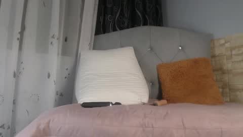 victoria_founta1n online show from March 2026 10:28:02 PM