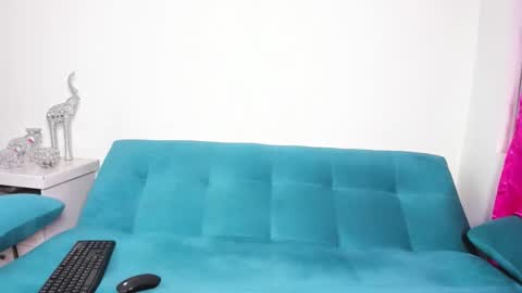 Victoria  online show from September 2025 06:29:02 PM