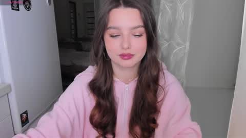       online show from February 2025 03:05:01 PM