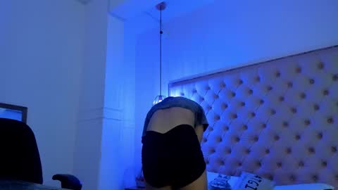 Snapshot of victoria_kitt chatting on November 2025 07:43:01 PM victoria_kitt online show from November 2025 07:43:01 PM