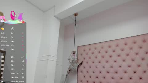 Snapshot of victoria_kitt chatting on November 2025 07:07:02 PM victoria_kitt online show from November 2025 07:07:02 PM