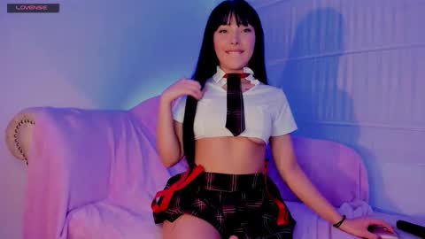 Victoria Laurent online show from October 2025 06:28:02 PM