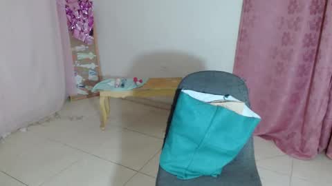 VICKY online show from March 2025 04:33:02 PM