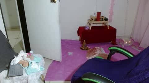 VICKY online show from April 2026 08:06:02 PM