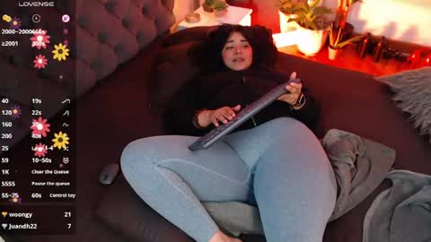 Snapshot of victoria_monteroo chatting on May 2026 12:04:01 AM Call me Vic online show from May 2026 12:04:01 AM