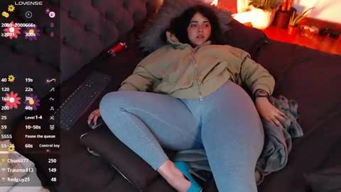 Snapshot of victoria_monteroo chatting on June 2026 01:28:02 AM Call me Vic online show from June 2026 01:28:02 AM