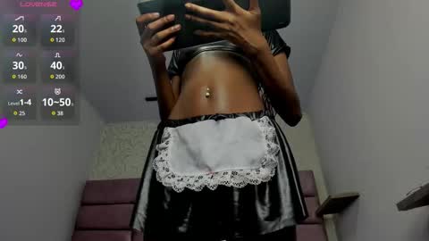 Vicky  online show from November 2025 07:04:02 PM