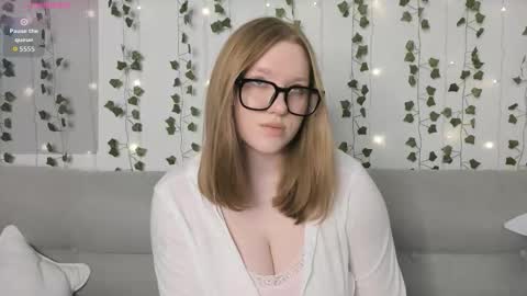 Jessie online show from November 2025 01:22:02 PM