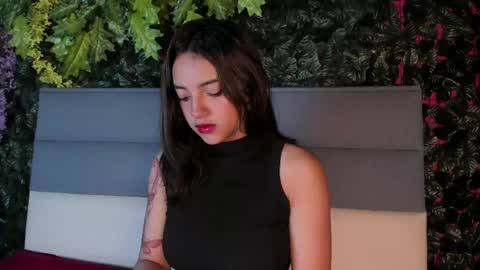 victoriaa2_doll online show from April 2026 11:39:02 AM