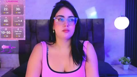 Snapshot of victoriaandrade chatting on May 2026 01:27:02 PM Victoria Andrade online show from May 2026 01:27:02 PM
