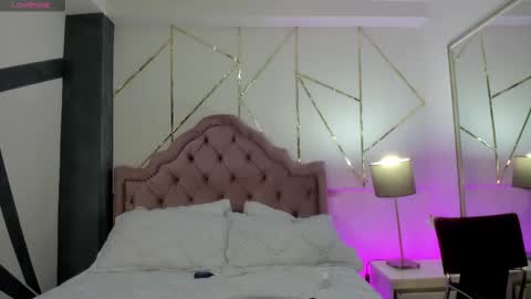 Victoria online show from February 2025 04:09:02 AM