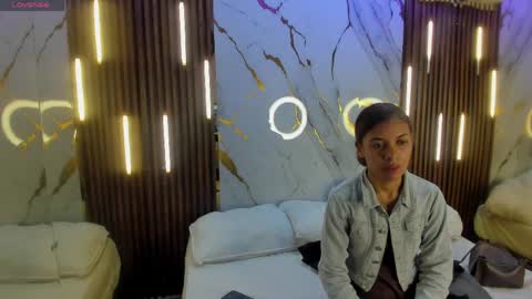 Victoria  online show from April 2026 08:17:01 PM