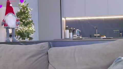 Miss V online show from January 2025 01:05:02 PM