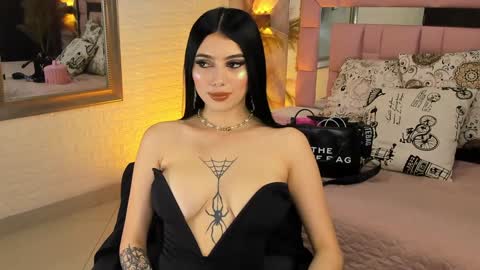 VICTORIA online show from January 2025 07:39:01 PM