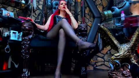 Victoria Heller online show from September 2025 07:10:02 AM