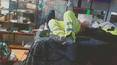 victoriajohn online show from November 2025 05:24:01 PM