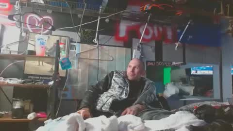 victoriajohn online show from November 2025 05:17:01 AM