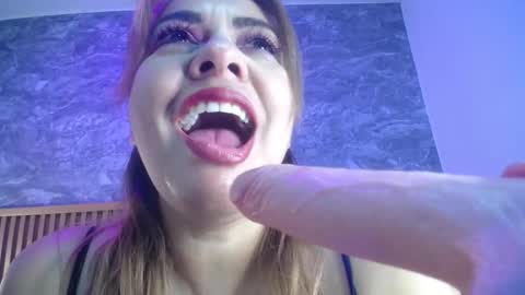 victoriamil1 online show from October 2025 08:08:01 PM