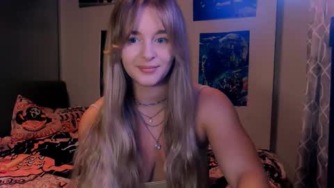 Eva and Victor online show from October 2025 12:06:02 PM