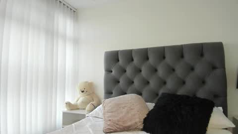 Victoria online show from September 2025 12:18:01 PM