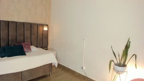 Maria Victoria online show from January 2025 11:43:02 AM