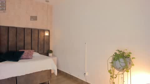 Maria Victoria online show from January 2025 11:35:01 AM