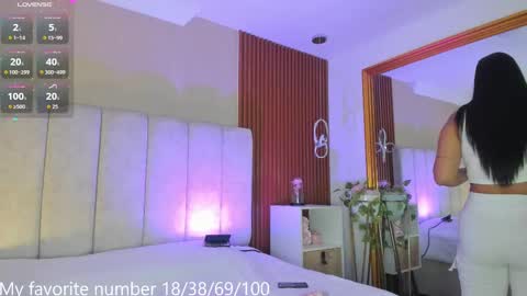 Maria Victoria online show from September 2025 11:20:02 AM