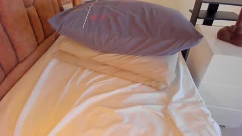 Victoria  online show from March 2025 05:28:02 PM