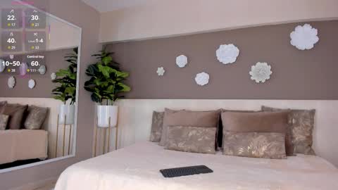 Snapshot of victoriashelby chatting on February 2026 11:43:02 AM Victoria Shelby online show from February 2026 11:43:02 AM