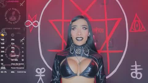 Victoria Vampire online show from October 2025 06:28:01 AM