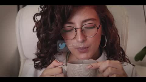 Victoria        online show from February 2026 10:48:02 PM