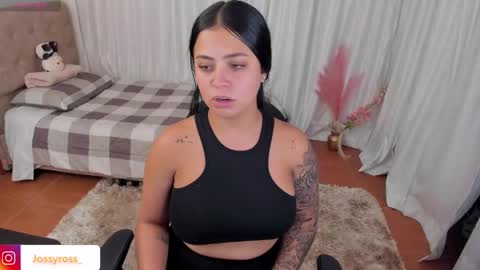 V  I C  T O R I A  online show from December 2024 12:30:01 AM