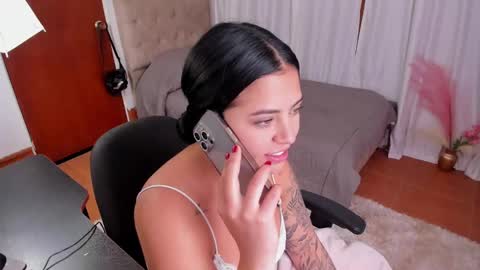 V  I C  T O R I A  online show from January 2025 09:11:02 PM