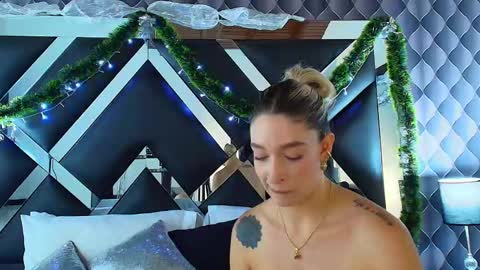 victtoria lee online show from December 2024 10:55:02 PM