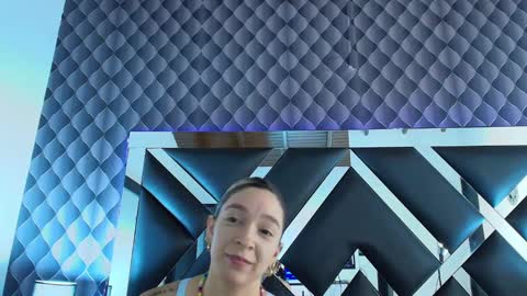 victtoria lee online show from January 2025 01:34:02 AM