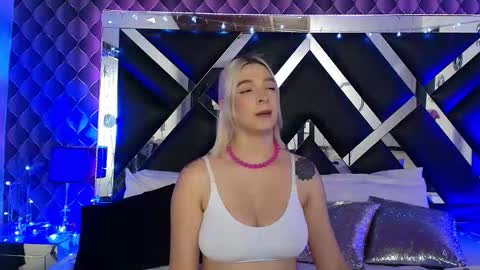 victtoria lee online show from March 2026 08:14:01 PM