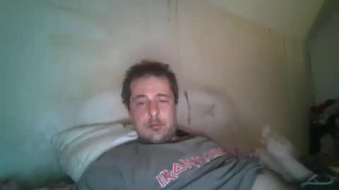 Snapshot of vids1977 chatting on March 2025 03:17:01 AM vids1977 online show from March 2025 03:17:01 AM