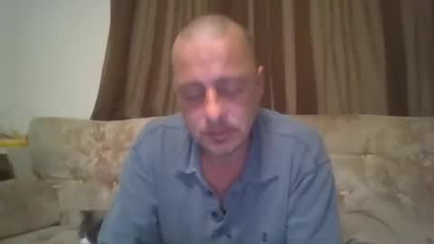 Snapshot of vids1977 chatting on November 2025 03:49:02 AM vids1977 online show from November 2025 03:49:02 AM