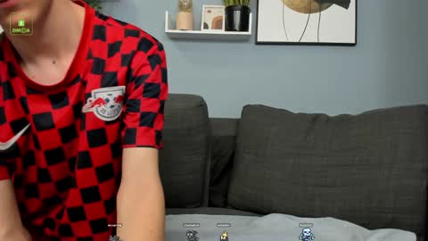 Viego Pattel online show from December 2024 09:31:02 PM