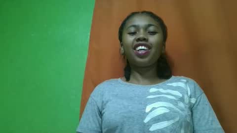 Snapshot of vierge28430 chatting on May 2026 03:06:01 PM vierge28430 online show from May 2026 03:06:01 PM