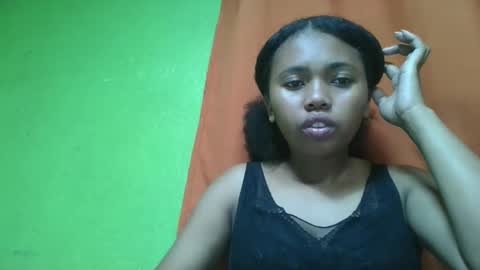 Snapshot of vierge28430 chatting on May 2026 06:00:01 AM vierge28430 online show from May 2026 06:00:01 AM