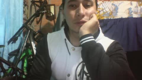 viernes1010 online show from January 2025 12:36:02 PM