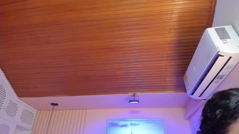 Viiolett online show from November 2025 12:07:02 PM