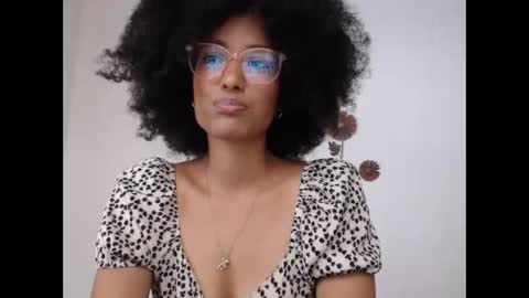 viiolettaaa online show from June 2026 09:49:01 PM