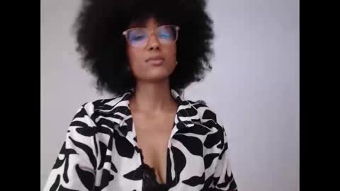 viiolettaaa online show from June 2026 09:21:02 PM