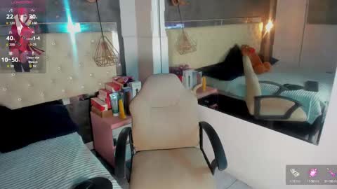 Violet online show from September 2025 12:53:01 PM