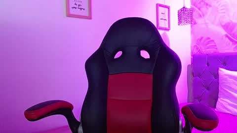 viioleta online show from February 2025 12:16:01 PM