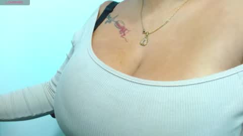 Snapshot of viiolleta chatting on February 2026 12:22:02 PM viioleta online show from February 2026 12:22:02 PM